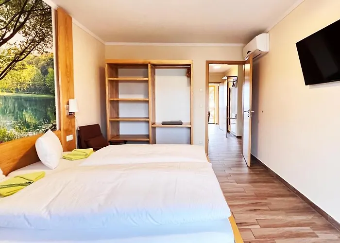 Fewo-zimmer-auszeit 招待所